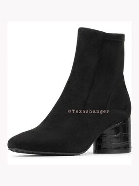 NWT Donald Pliner Giddy Block Heel Leather Bootie Size 8 Black